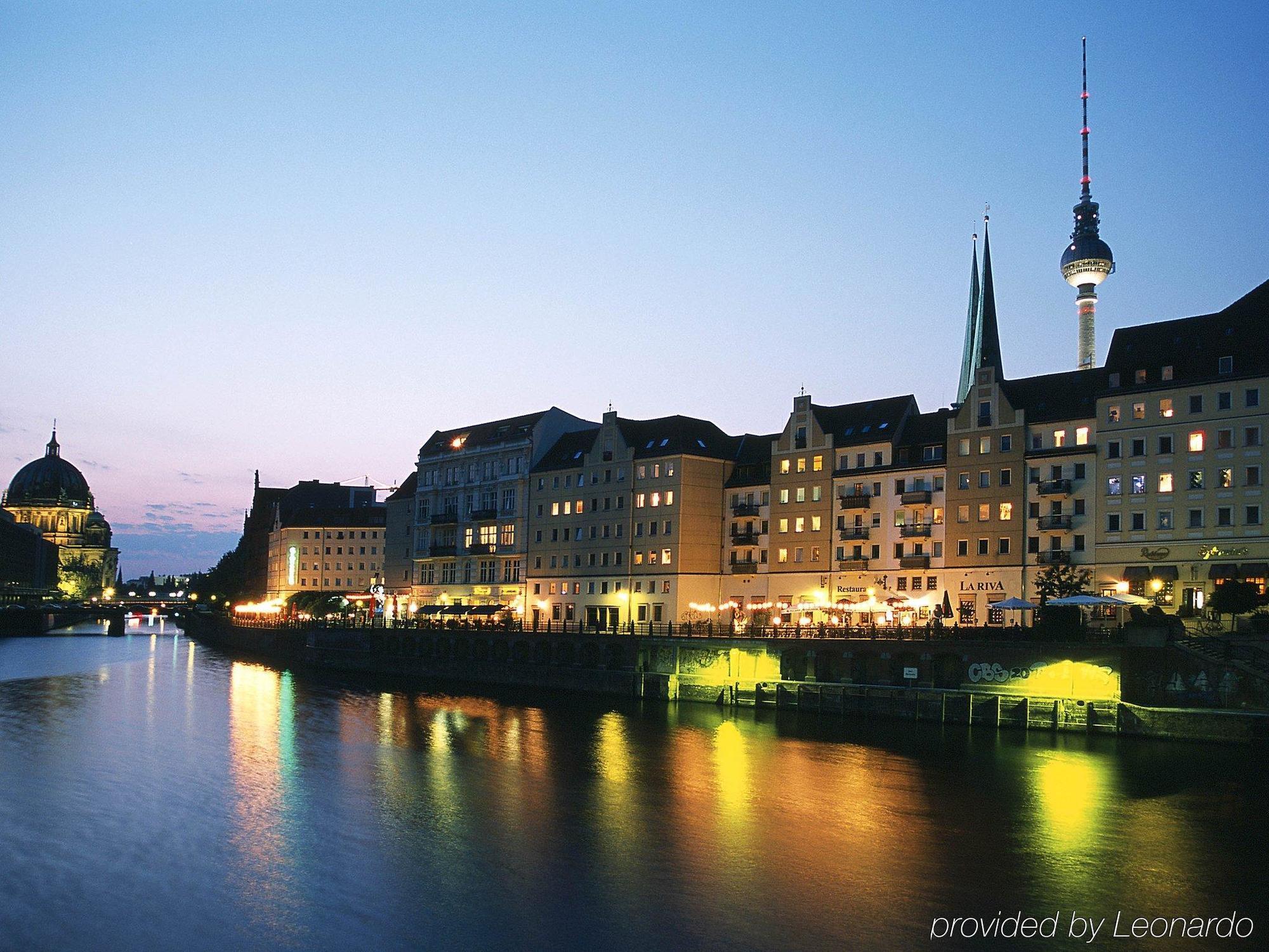 ไอบิส สไตล์ เบอร์ลิน ซิตี้ ออสต์ Hotel ภายนอก รูปภาพ