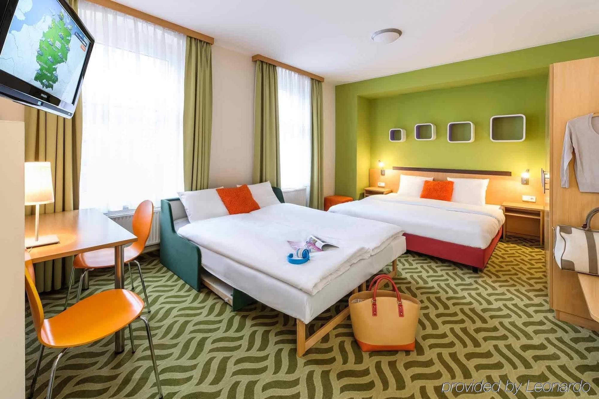 ไอบิส สไตล์ เบอร์ลิน ซิตี้ ออสต์ Hotel ภายนอก รูปภาพ