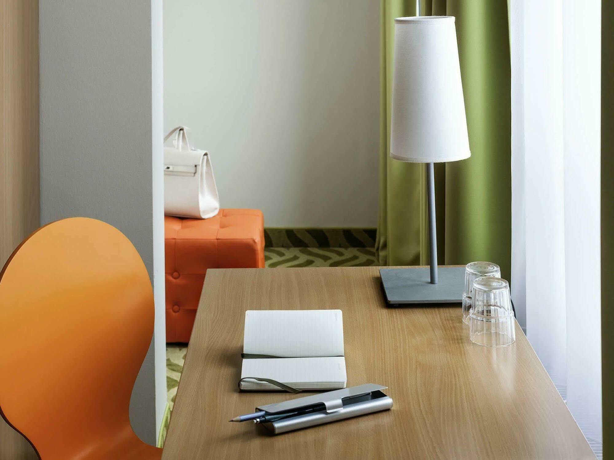 ไอบิส สไตล์ เบอร์ลิน ซิตี้ ออสต์ Hotel ภายนอก รูปภาพ